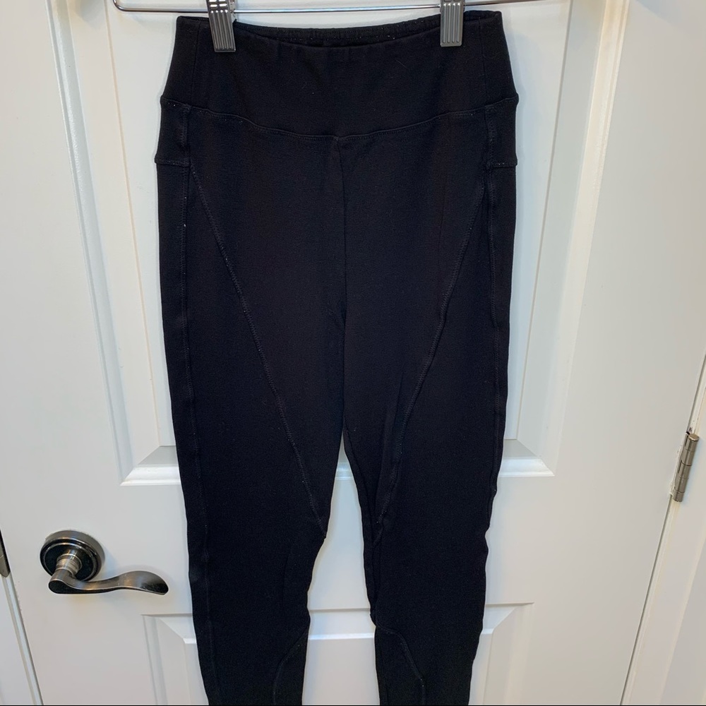 Aritzia Wilfred black leggings pants